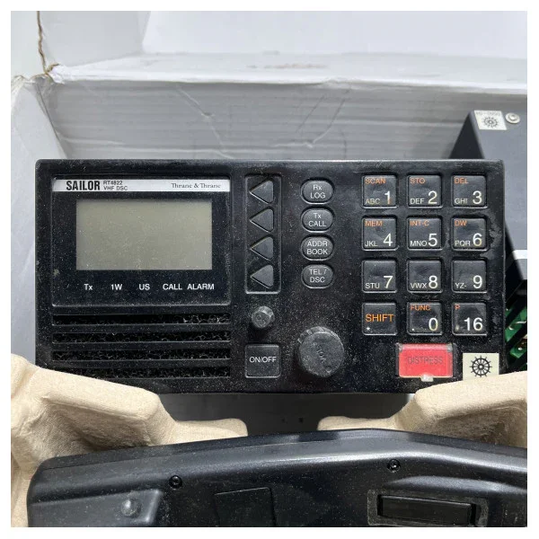 Paiement Sécurisé Sailor RT4822 VHF Transceiver Unit DSC NMEA GDMSS