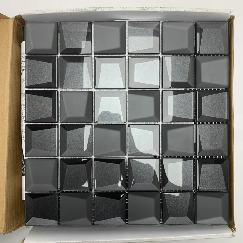 Quantité Limitée Porcelanosa Tono-111 Mosaic Effect Square Black 30x30cm