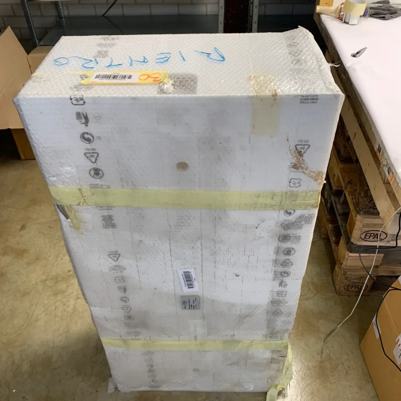 Petit Prix Fact 306078 4 Battery Box White with 1140 x 560 x 296 mm