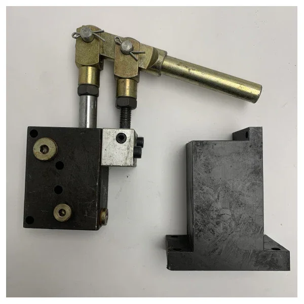 Besenzoni 3D45310 Emergency Hydraulic Pump Kit With Dual Control Handle Pas Cher