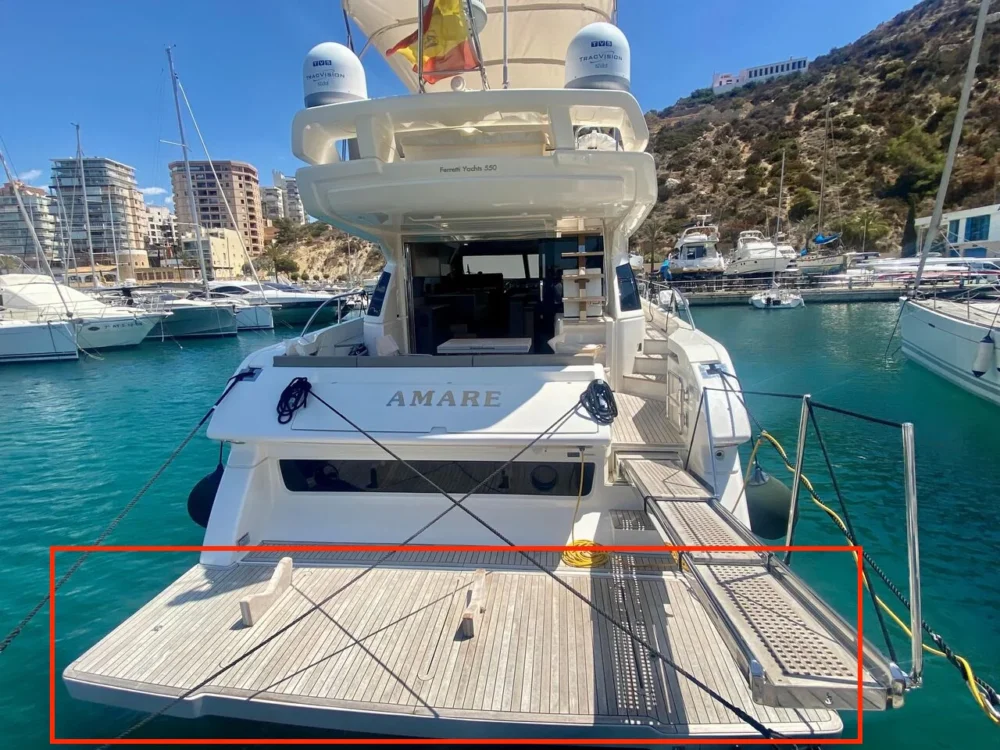 Vente Flash New Ferretti Yachts F550 Gray Comments Teak Kit for Stern Platform