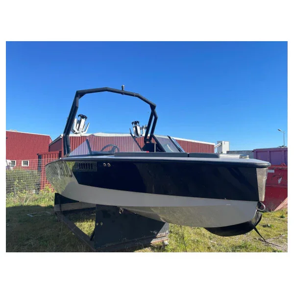 Method Wake Ski 6.2 wakeboard- waterski boat with 440HP gray 50 hours 2020 Seulement Aujourd'hui