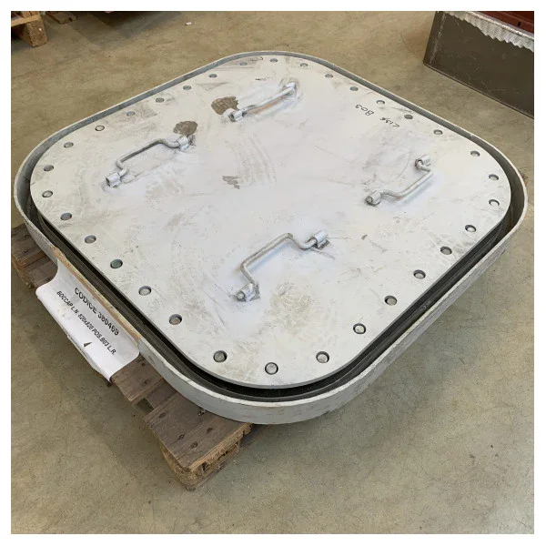 Jusqu'à Épuisement Des Stocks Heavy-Duty Marine Hatch Cover 820x820mm Corrosion-Resistant Metal Watertight Access Panel for Boats and Ships