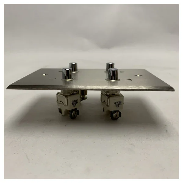Meljac High-Quality 115x80mm Nickel Brushed 4-Point Marine Switch Plate 220V for Boat Electrical Systems Acheter En Ligne