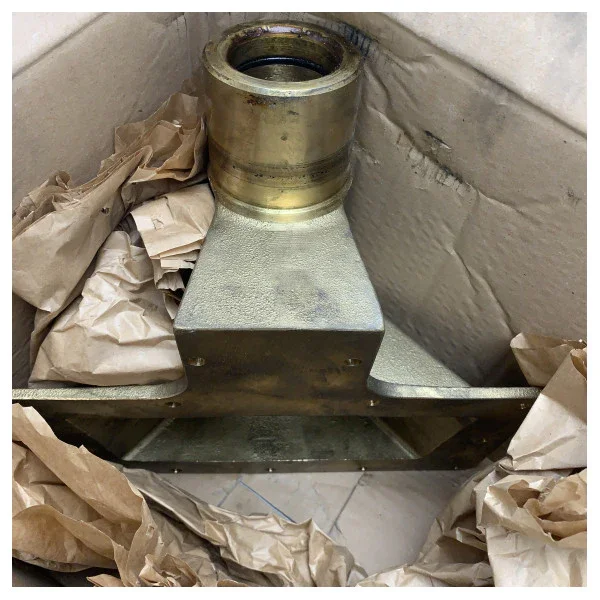 Offre Limitée Teignbridge Riva SP430 50 mm brass stern mount rudder port with tiller arm